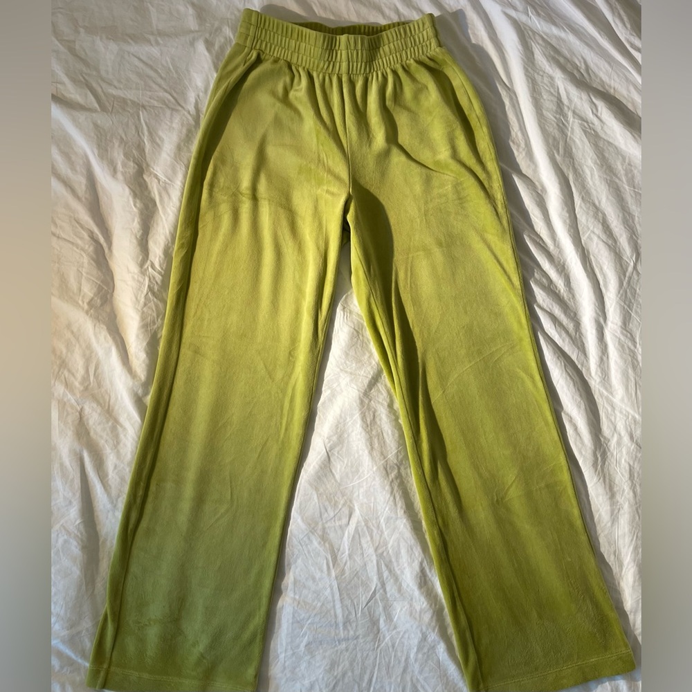 Divided lime suede pants